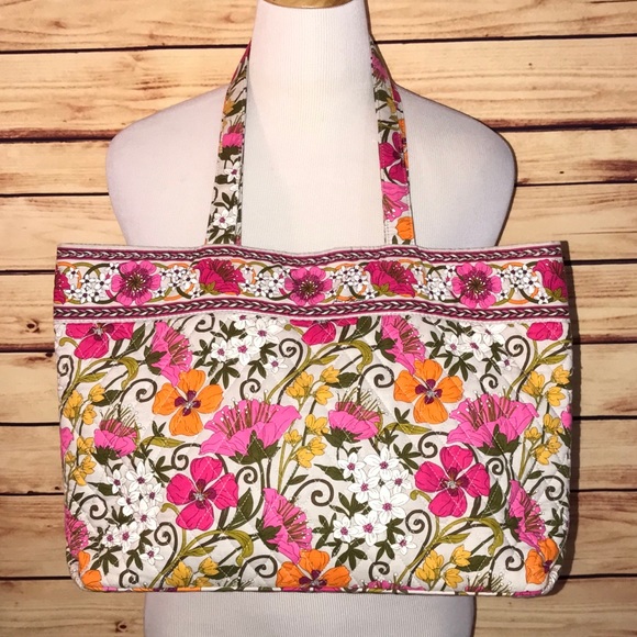 Vera Bradley Handbags - 🚫SOLD🚫Vera Bradley Large Vibrant Wildflower Tote